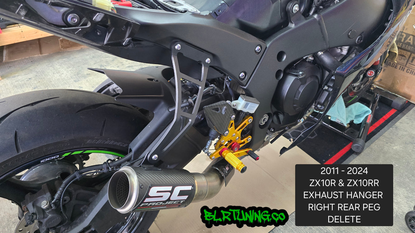 KAWASAKI NINJA ZX-10R ZX-10RR ZX1000 2011 - 2025 EXHAUST HANGER RIGHT SIDE PASSENGER PEG DELETE POWDER COATED BLACK ALUMINUM