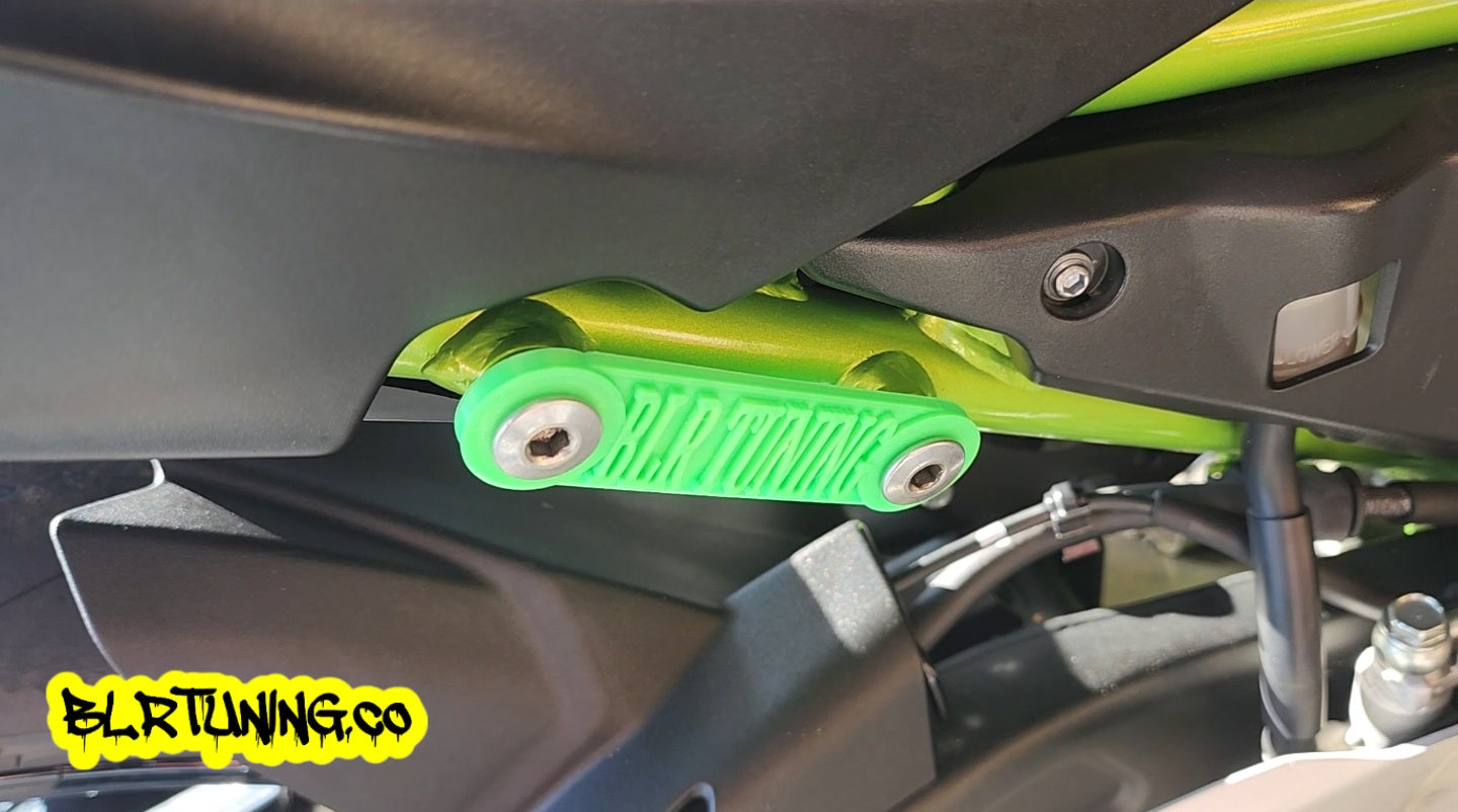 KAWASAKI NINJA 650 PASAJERO CLAVIJA TRASERA ELIMINAR BLOQUEO PLACAS