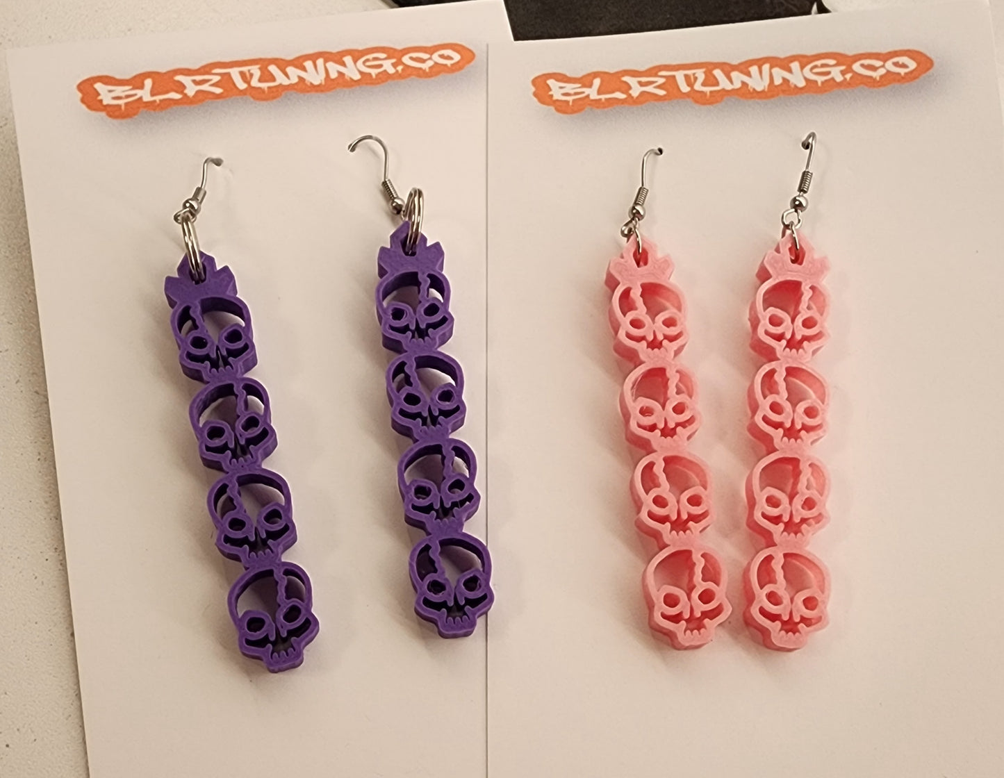 SKULL ROW EARRINGS